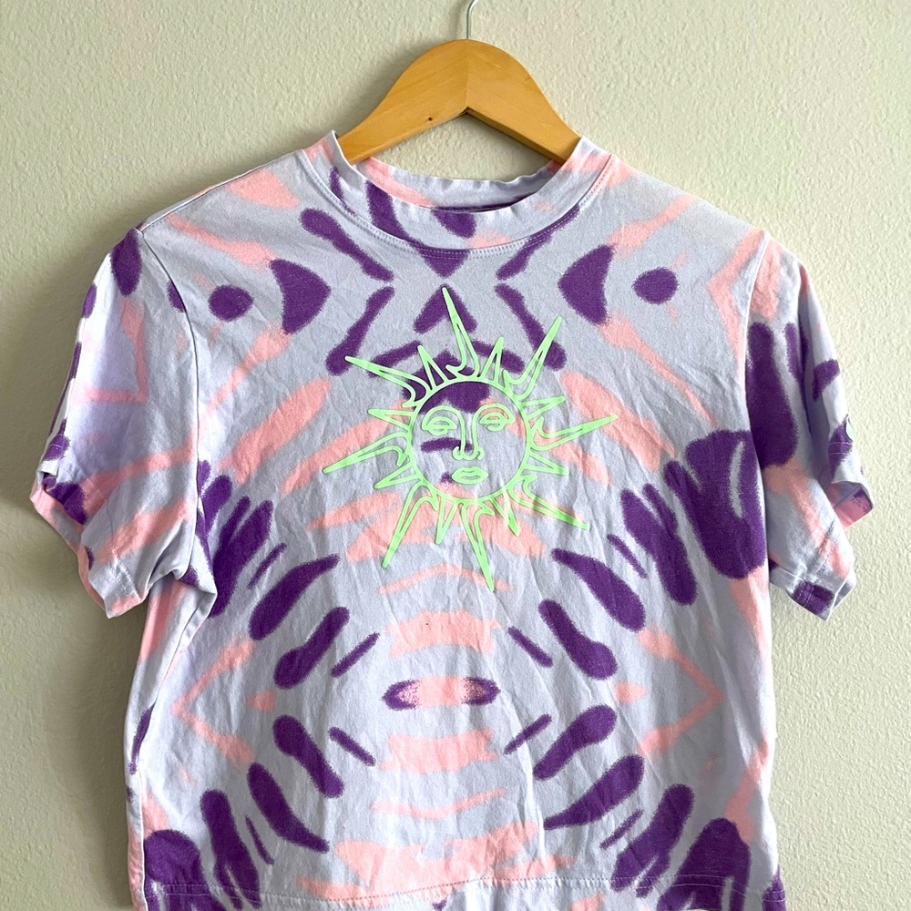 Nike crop top, excellent condition!